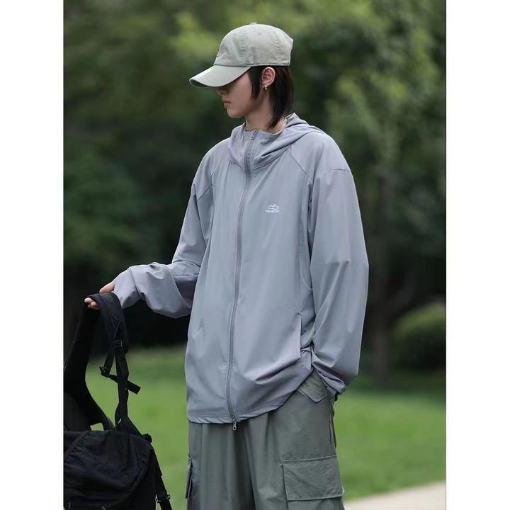2025夏季冰丝凉感防晒服外套男女款防紫外线山系轻薄连帽冲锋衣男