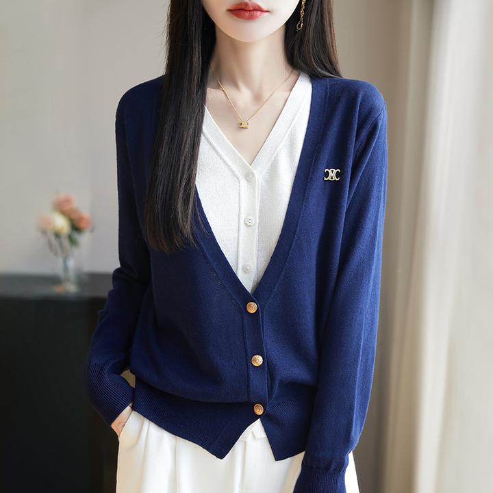 哥弟阿玛施正品精纺V领假两件开衫上衣高级内搭针织衫毛衣女长袖