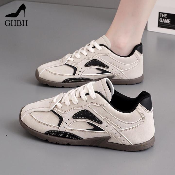 2025秋季新款百搭德训鞋女鞋爆款网红平底韩版休闲小白鞋运动鞋子