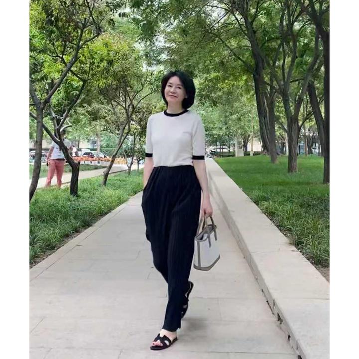 我是摩羯 经典升级 60支100绵羊毛16G机织拼色短袖针织小衫