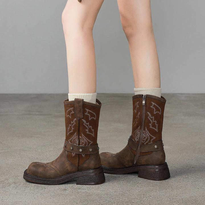 4.5cm英伦风短靴子女2025新款棕色覆古刺绣西部牛仔靴厚底马丁靴