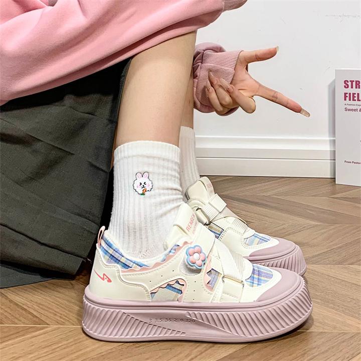 人本厚底帆布鞋女2025冬季新款小白鞋百搭原创保暖加绒运动板鞋女