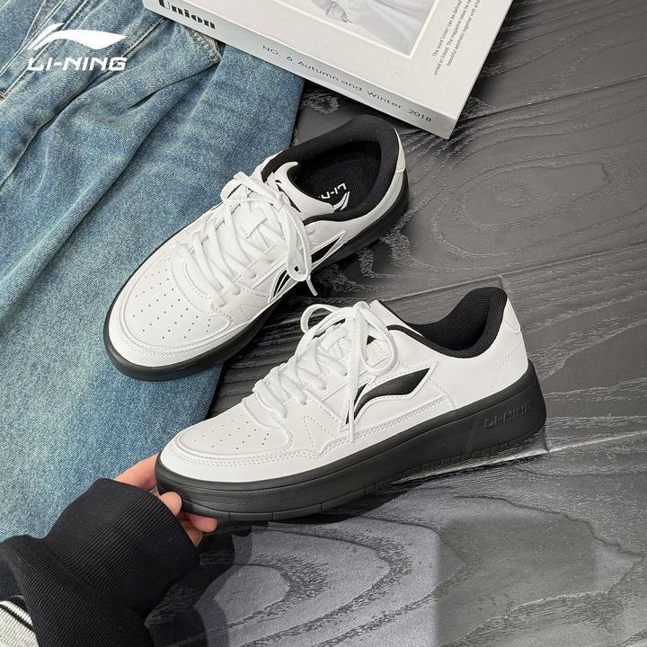 李宁月临女款板鞋2025新品简约时尚百搭轻便透气运动鞋休闲鞋子女