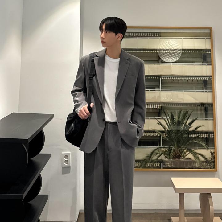 轻熟风灰色休闲西装男单排扣垫肩上衣韩版痞帅西装外套男款春秋款