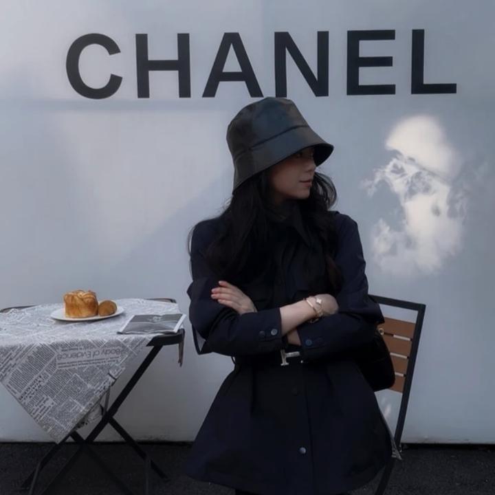 【现货】 老钱高质感连帽小马外套 女款 藏蓝色