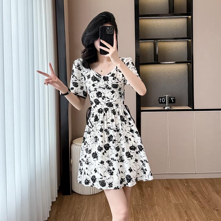 夏季雪纺连衣裙女小个子碎花裙韩版甜美显瘦收腰短款气质修身裙子
