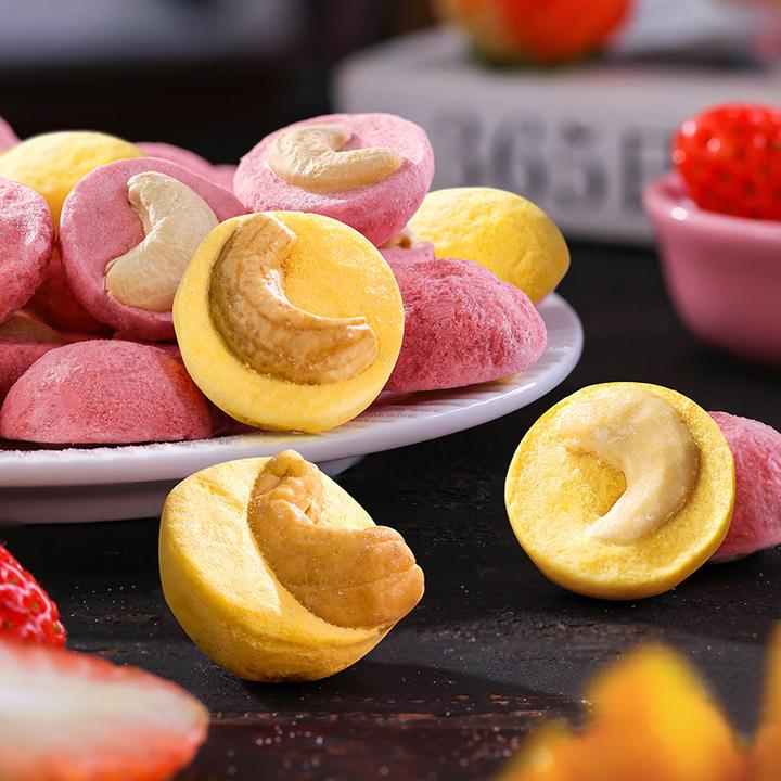 本宫饿了芒莓脆脆球冻干芒果草莓腰果仁独立包装网红零食厂家