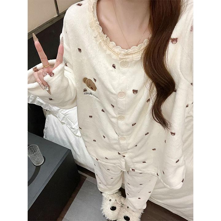 秋冬季爆款波点小熊珊瑚绒睡衣女款加绒加厚卡通家居服套装可外穿