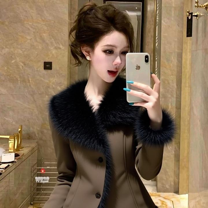 设计感深咖色毛绒外套2025冬季新款高级感小香风气质收腰显瘦上衣