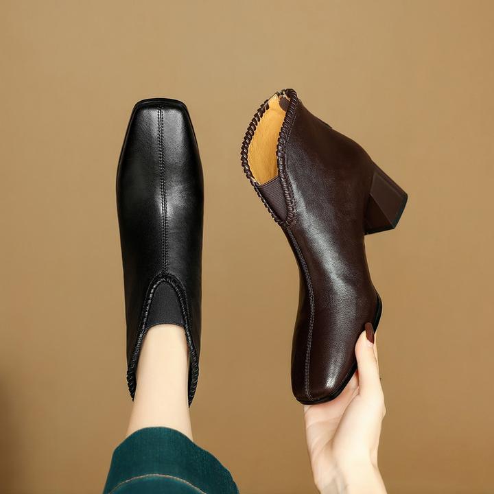 2025秋冬新款法式复古气质高跟真皮短靴女百搭通勤气质时装及踝靴