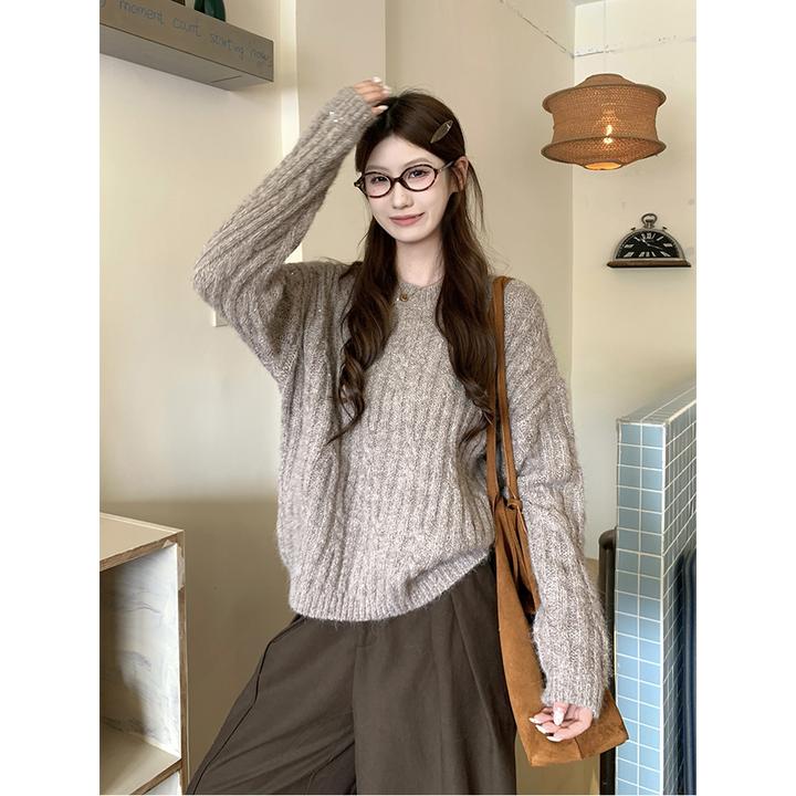 韩系复古圆领慵懒风针织打底秋冬新款麻花设计感灰色绞花毛衣女