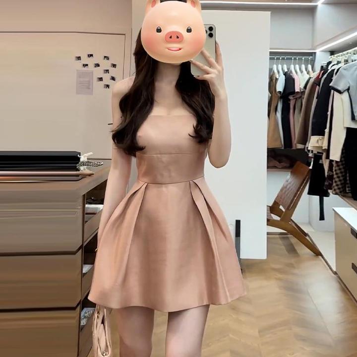 高级感气质粉色吊带连衣裙子女夏2025开春新款小个子短裙