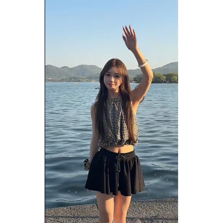 2025夏季新款时尚洋气辣妹风无袖背心上衣高腰百搭显瘦裙裤两件套