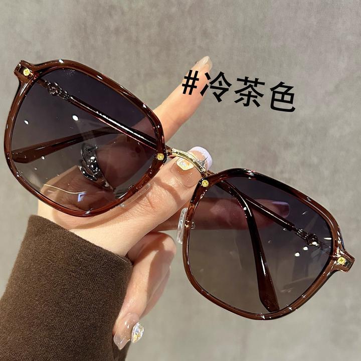 太阳镜女士2025新款高级感偏光防紫外线墨镜开车专用防晒大脸显瘦