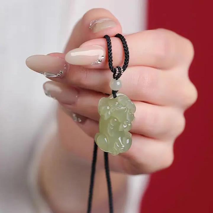 天然和田玉貔貅吊坠男女情侣款玉石颈饰挂件国风玉坠百搭款赠礼盒