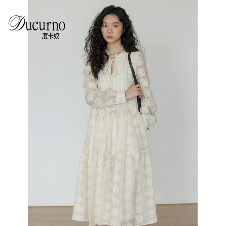 时尚刺绣洋装休闲法式连衣裙女秋季2025长袖温柔风气质显瘦长裙子
