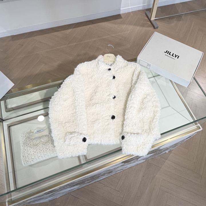JILLYI【奶油绵绵】奶白色单排扣公主气质简约百搭毛呢外套