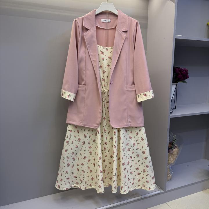早春新款时尚气质西服外套十吊带连衣裙两件套套装