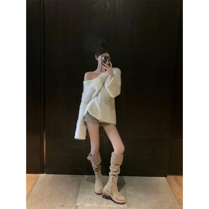 奶甜初恋气质露肩高级感毛茸茸长袖针织毛衣高腰百搭直筒休闲短裤
