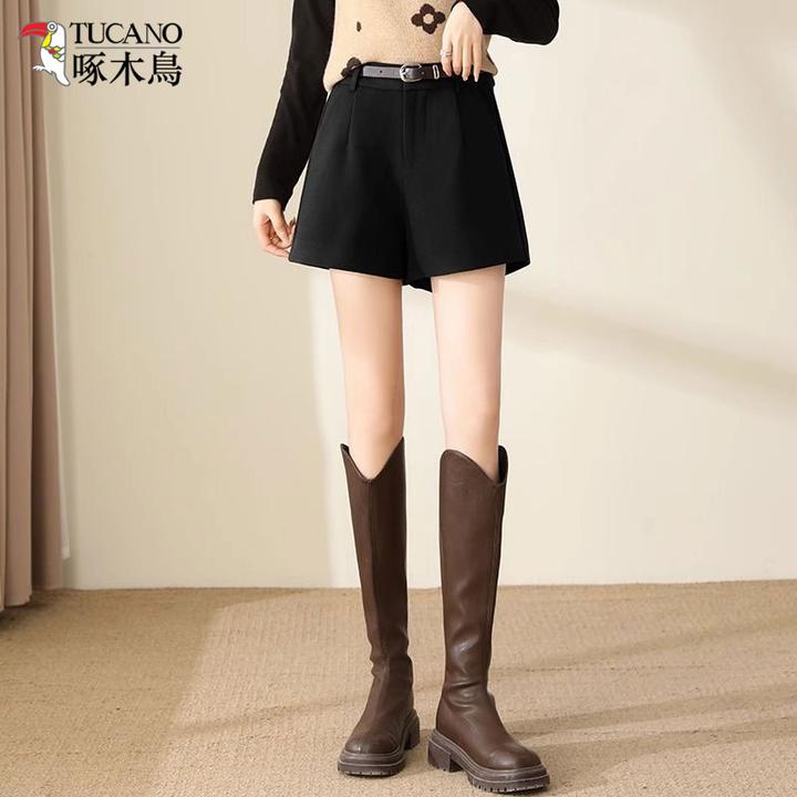 啄木鸟秋冬新款毛呢短裤女春小个子高腰显瘦百搭休闲黑色外穿靴裤