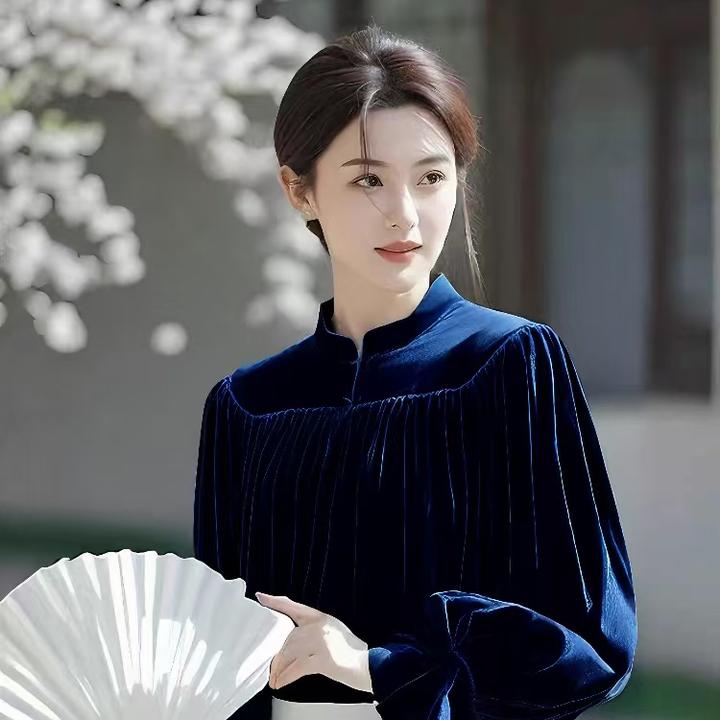 刘诗诗同款2025春季法式气质内搭上衣轻奢高级感藏蓝色丝绒衬衫女