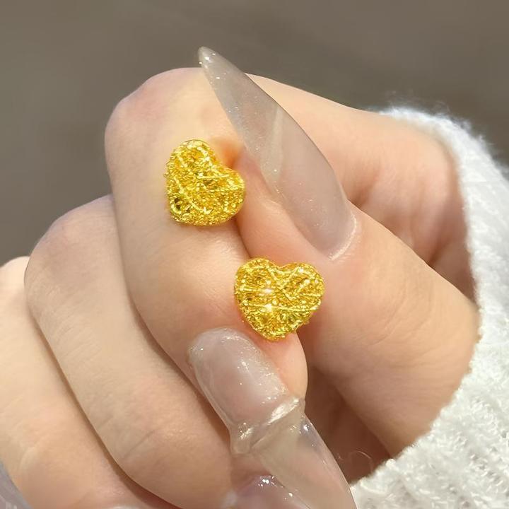 铜合金耳饰 拉丝爱心方糖耳钉女精致小巧高级感气质百搭金色耳环