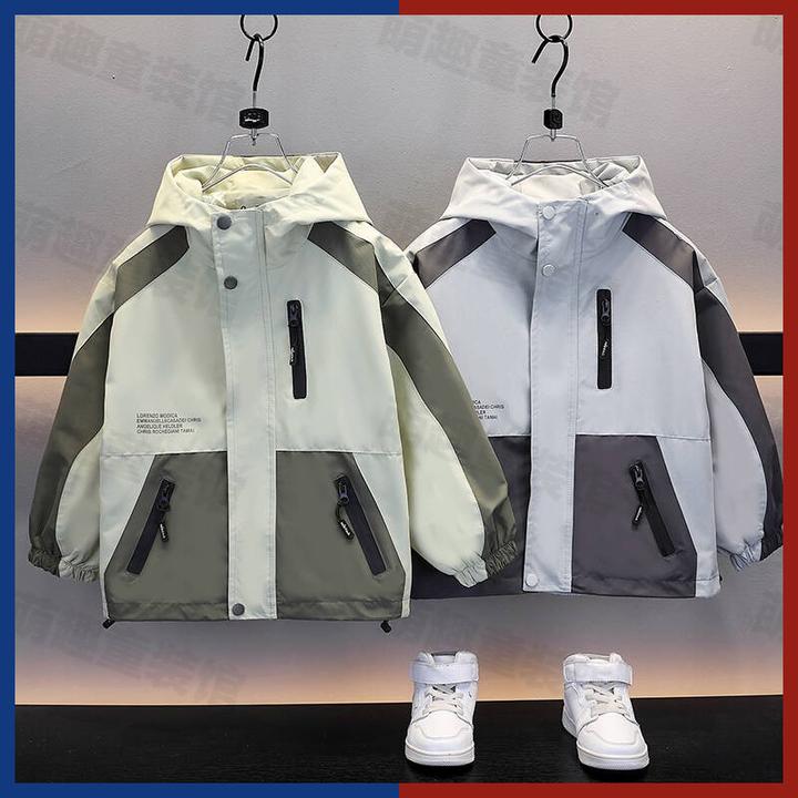 男童外套外穿2025新款儿童中大童春秋款冲锋衣宽松版洋气风衣童装