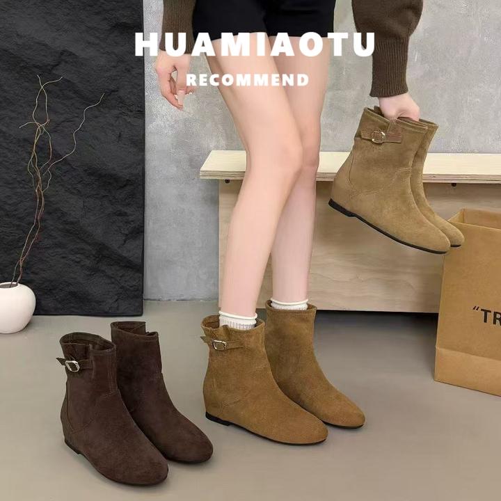 洋气巨好看的内增高瘦瘦小短靴女加绒新款冬季复古尖头平底马丁靴