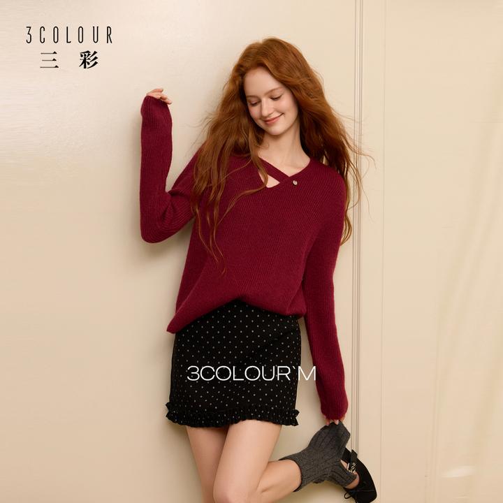 三彩2025冬季新款设计感V领针织衫亮丝毛衫套头宽松落肩休闲M