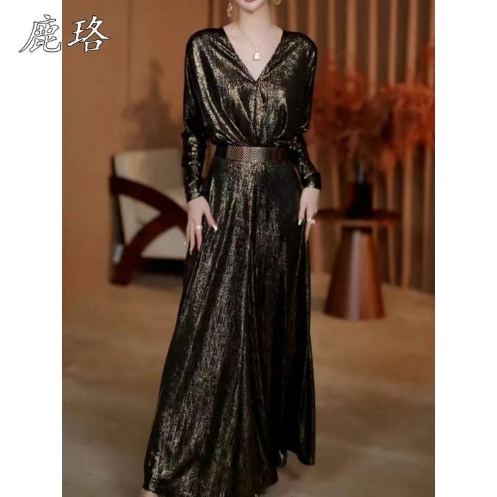 时尚气质轻奢小香风V领显瘦连衣裙2025秋季新款气质优雅收腰长裙