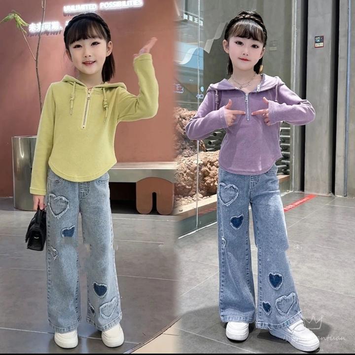 女童套装秋装洋气儿童连帽卫衣设计感爱心牛仔阔腿裤两件套D