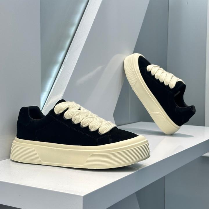 男鞋秋季2025休闲低帮软底皮面百搭系带时尚系带舒适轻便运动板鞋