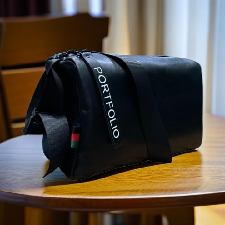 真皮旅行包潮流休闲包单肩健身包时尚休闲大容量防水斜挎包男包