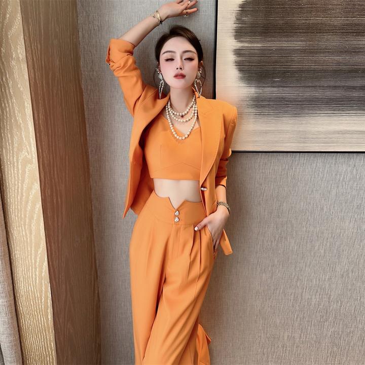 春秋季气质时尚炸街休闲套装洋气时髦西装外套吊带阔腿裤三件套女