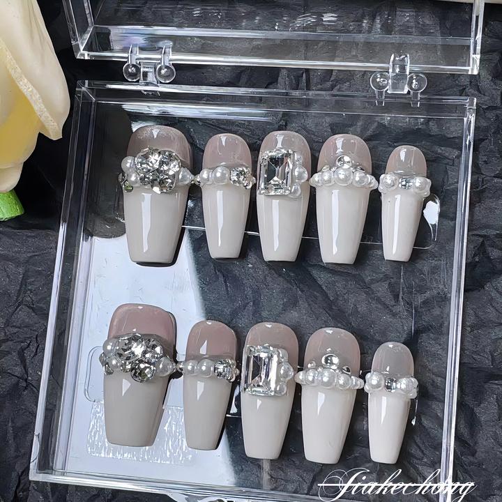 k41高级百搭显白纯手工穿戴甲夏日气质白色冰透爆闪纯欲夏季简约