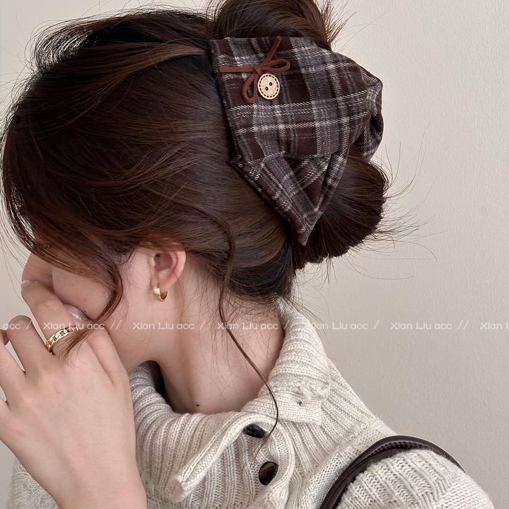 韩系格纹三角抓夹女新款秋冬高级感复古发夹后脑勺盘发鲨鱼夹F28