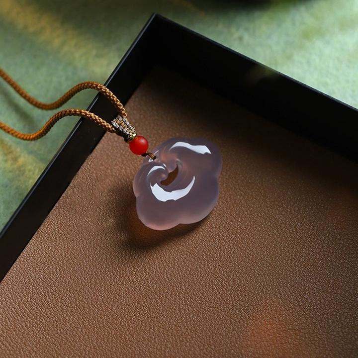 天然马料烟紫色白月光玉髓祥云如意锁吊坠玉石女款百搭项链简约