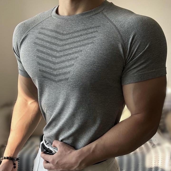 新款无缝提花运动收口鲨鱼纹短袖速干训练健身弹力修身圆领T恤男