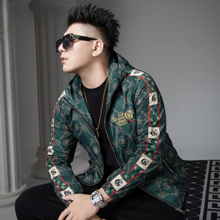 WEBUNSAPET维比萨玻刺绣连帽外套男士新款秋季潮牌印花夹克男装