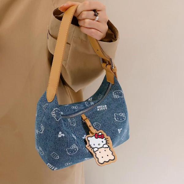 凯蒂猫印花腋下时尚百搭女士斜挎包轻奢质感手提单肩包