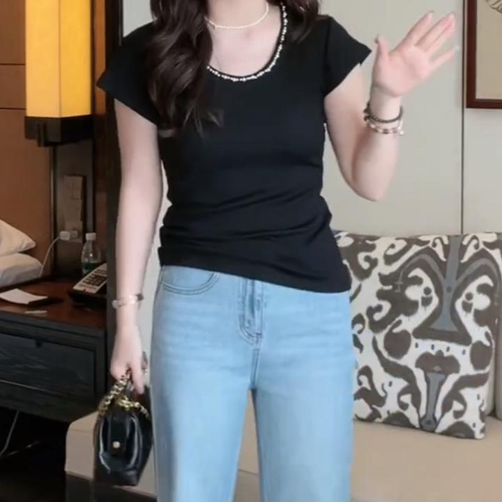 设计感珍珠领口短袖针织衫女2025新款夏季显瘦百搭纯色圆领上衣