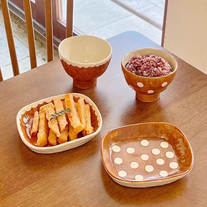 日式复古波点花边手捏碗粗陶饭碗家用高颜值甜品点心盘棕色餐具