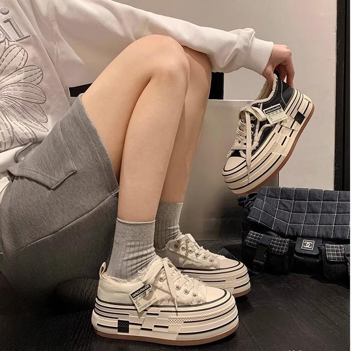运动帆布鞋2025春季新款增高厚底增高乞丐鞋休闲松糕软底板鞋女