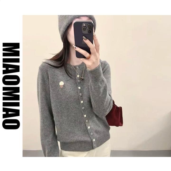 【大码】新蘑菇刺绣针织开衫圆领气质时尚减龄厚款纯色韩版毛衣Q139