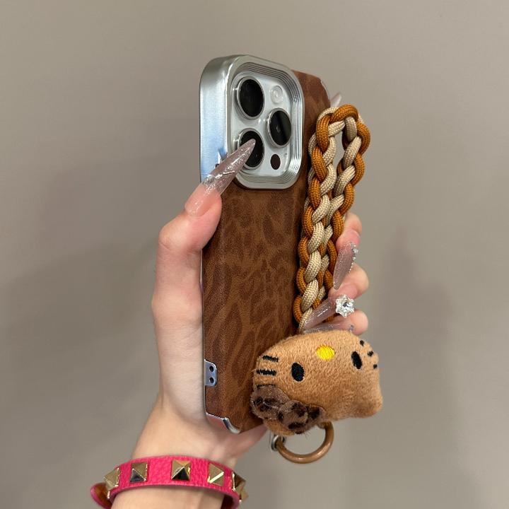 小众电镀豹纹适用iPhone16promax苹果15手机壳新款14全包13防摔12