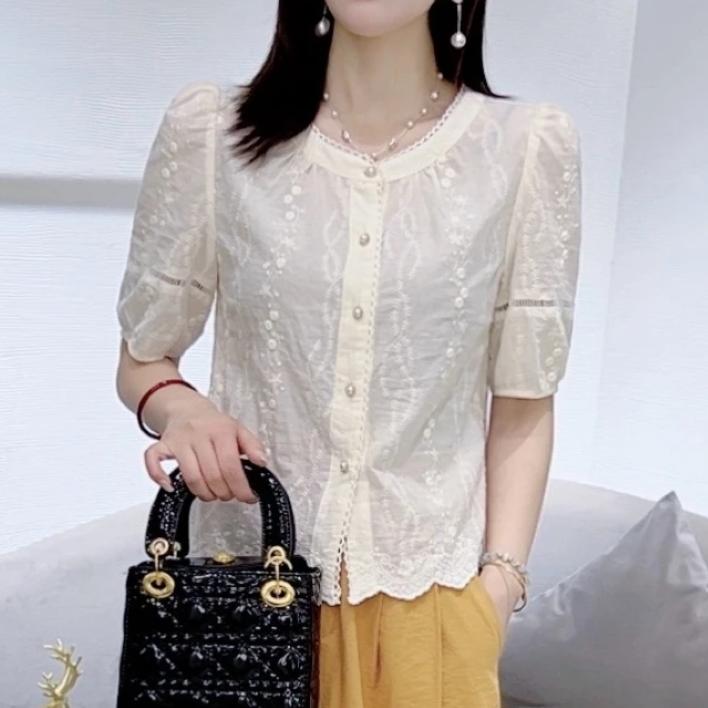 2025新款夏季法式小众圆领花边刺绣拼接衬衫洋气年轻百搭显瘦上衣