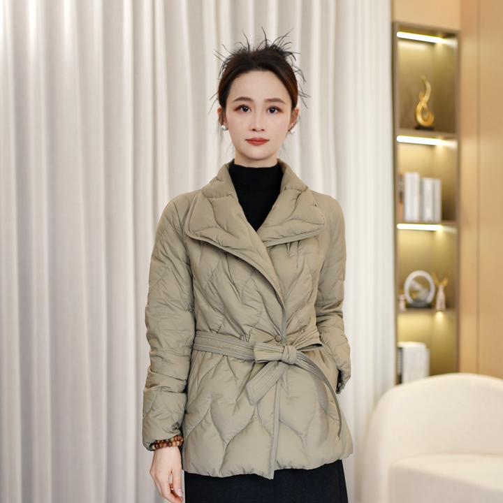 Childe Yao【双12特惠】90白鹅绒气质腰带翻领保暖鹅绒服 Y406031