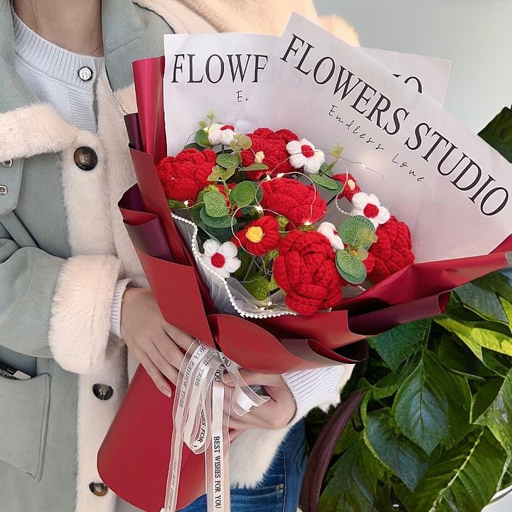 手工针织玫瑰花束成品创意礼品卡通花束生日毕业母亲节情人节礼物