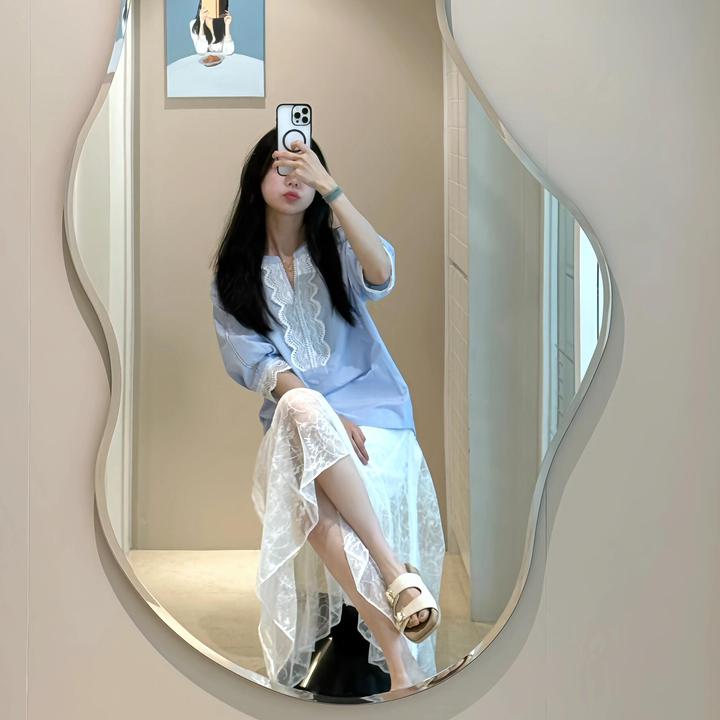 韩系通勤蓝色蕾丝拼接衬衫女2025新款独特漂亮初夏上衣半身裙套装