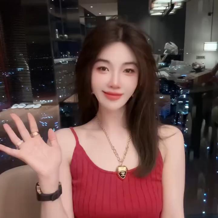 欧货25夏新款简约时髦前后两穿百搭U领无袖显瘦纯色吊带背心上衣